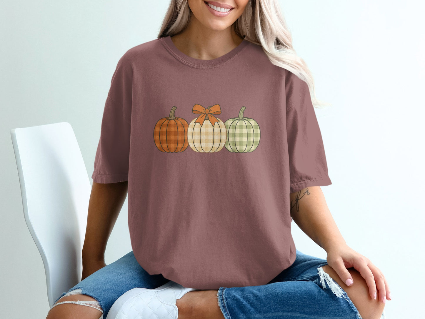 Checkered Pumpkin Graphic Print T-Shirt product
