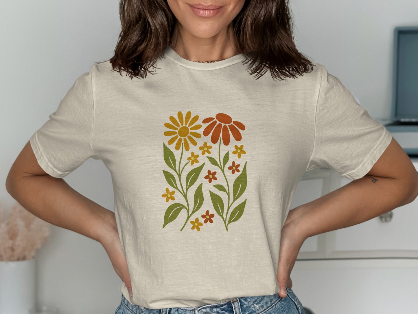 Stylish Floral Graphic Women's T-Shirt Casual product type