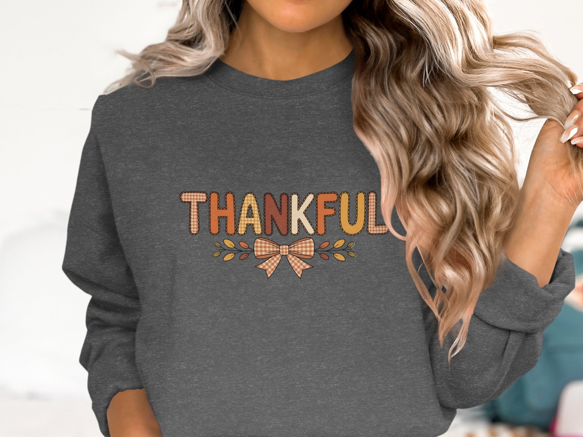 Thankful Graphic Sweatshirt with Bow Embroidery