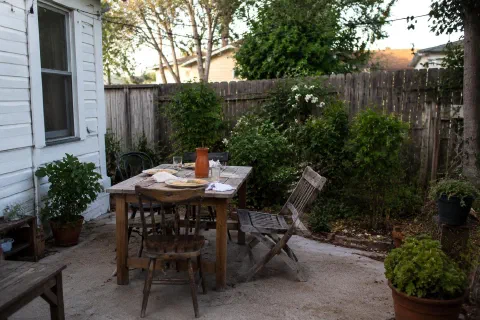 Backyard Dinner Party Checklist for Easy Hosting